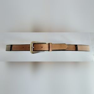 Ladies Medium Fossil Genuine Leather Shades of Tan W/Embossed Metal 1" Belt